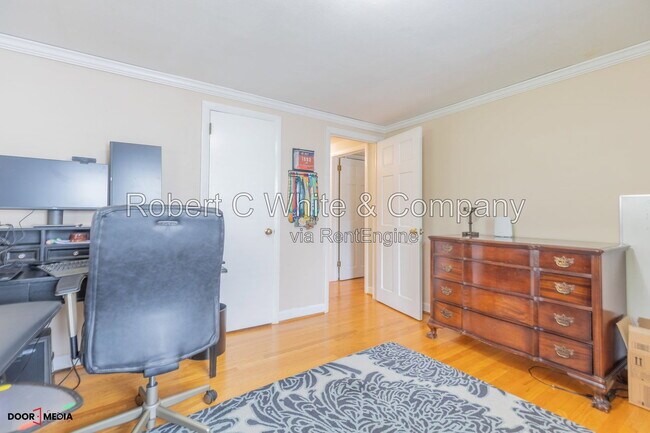 Building Photo - 73 Montclair Dr