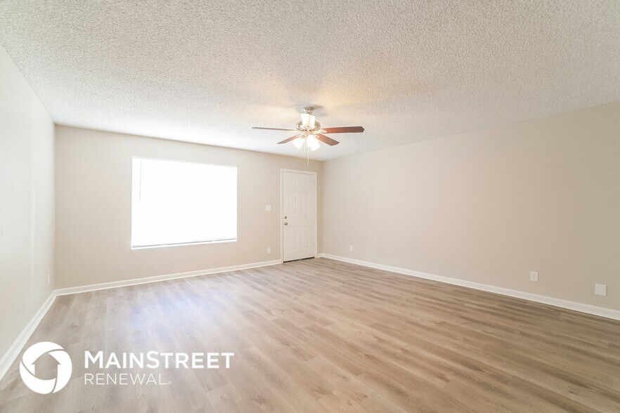 Building Photo - 7635 W Heatherbrae Dr