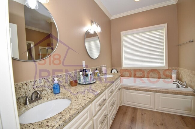 Building Photo - 3 Bed 2 Bath Home in Ruston!
