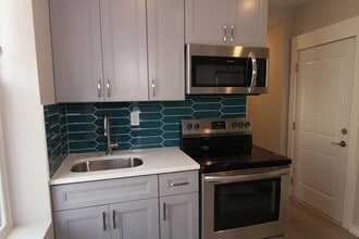 Building Photo - 3945 Baring St