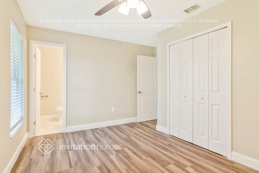 Building Photo - 316 E Rose Ln