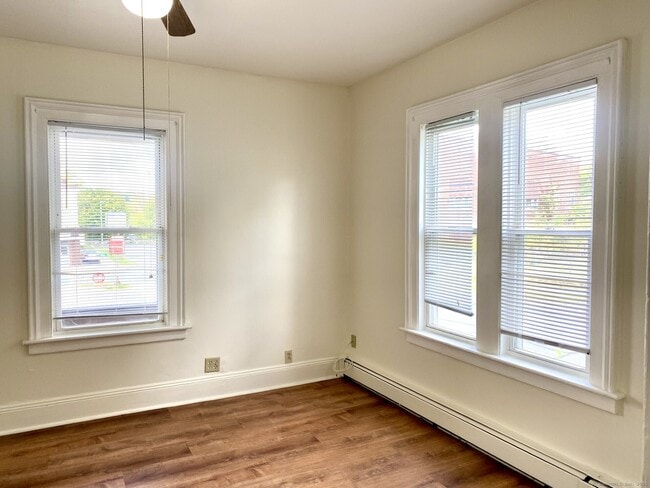 Building Photo - 369 Park St