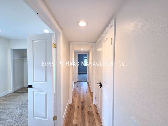 Building Photo - 16850 Sierra Vista Way