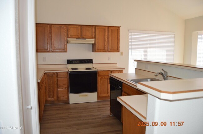 Building Photo - 4151 E Silverwood Dr