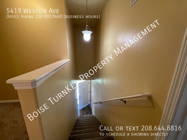 Building Photo - 5419 Weston Ave