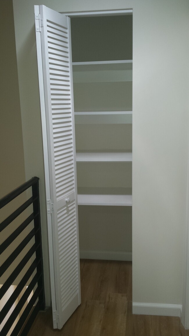 Building Photo - 11435 Tiara St