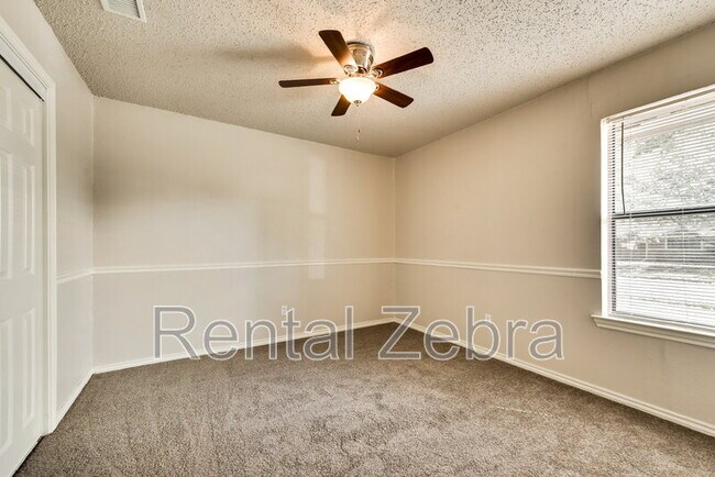 Building Photo - 500 Woodhollow Dr
