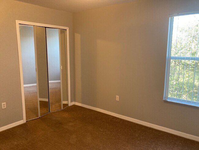 Building Photo - 8710 Rain Forest Pl