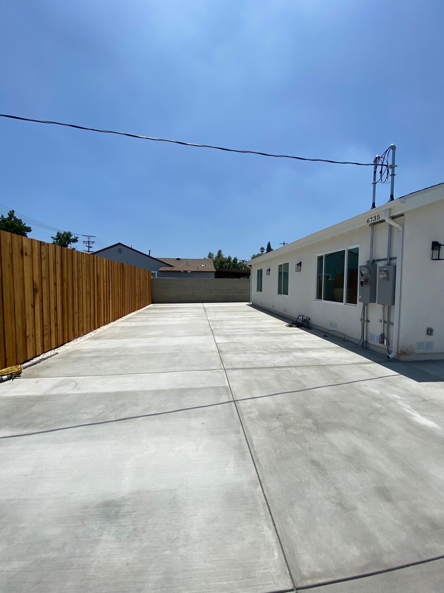 Building Photo - 6733 Glade Ave