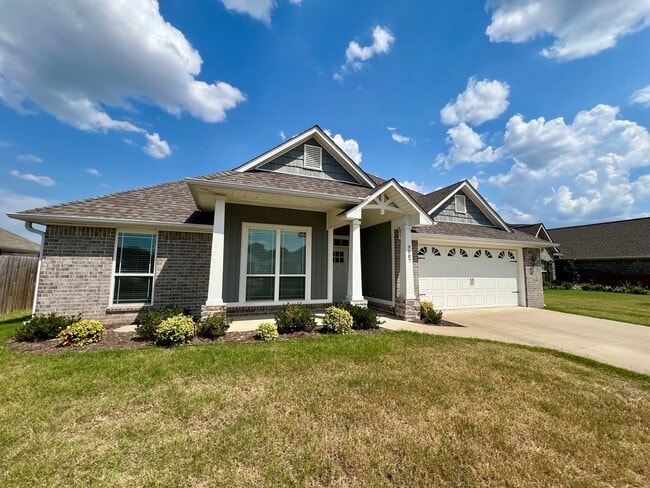 Building Photo - 9007 Hawthorne Ln