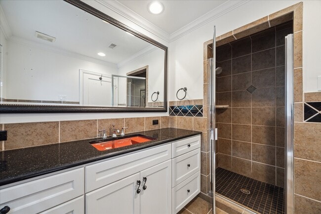 Building Photo - 2117 Chilton Rd