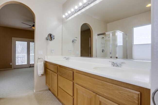 Building Photo - Amazing ocean view from this stunning Carlsbad home!
