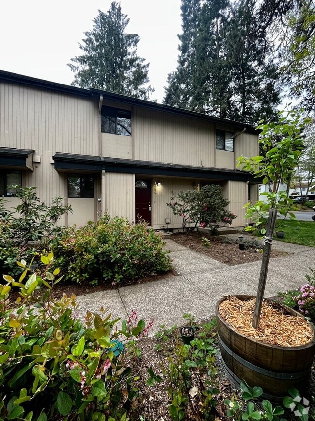Building Photo - $750 OFF at Move-In -Special - 2BD, 1.5BA ...