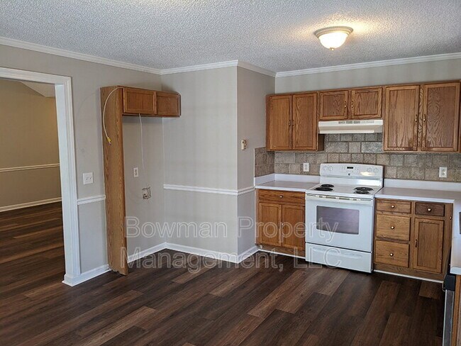 Building Photo - 1140 Hunter Trail