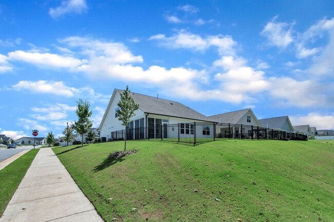 Building Photo - Four Bedroom + Loft Dream Home in Youngsville