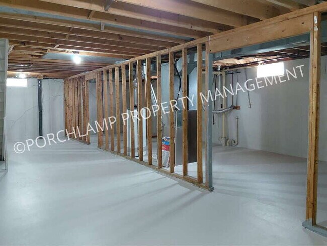 Building Photo - 3142 Kalamazoo Ave SE