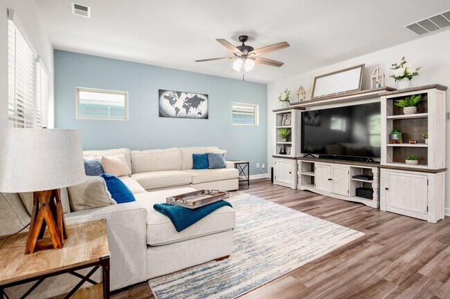Building Photo - SOLAR Powered 3-Bedroom, 2-Bathroom Single...