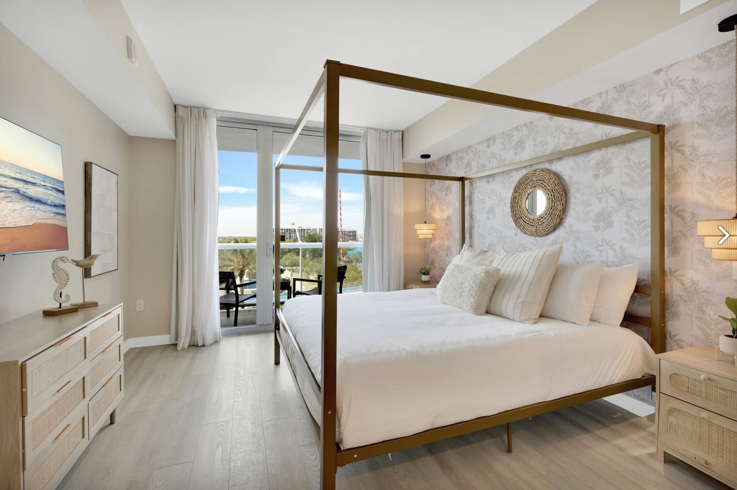 Building Photo - 2602 E Hallandale Beach Blvd
