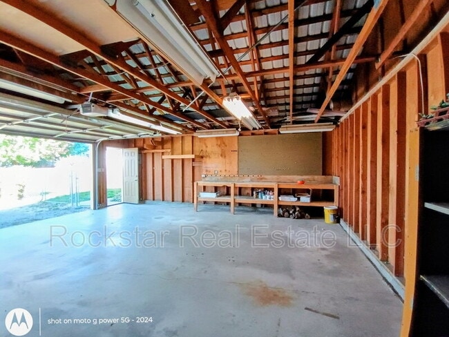Building Photo - 2811 W Cleveland Ave