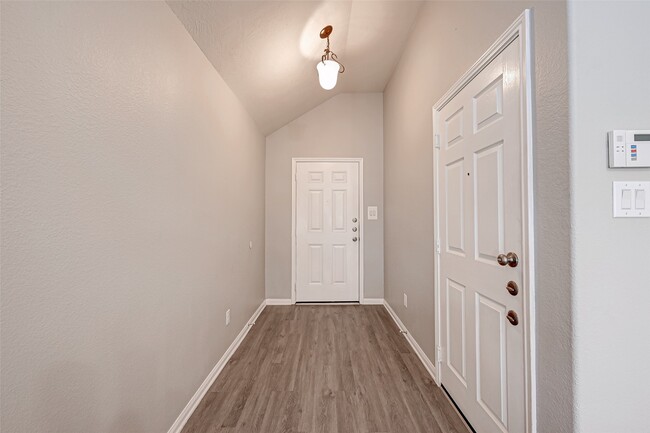 Building Photo - 8210 Rustic Cape Dr