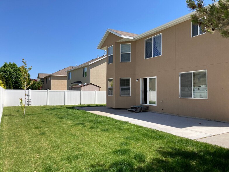 Building Photo - 458 S 2970 W