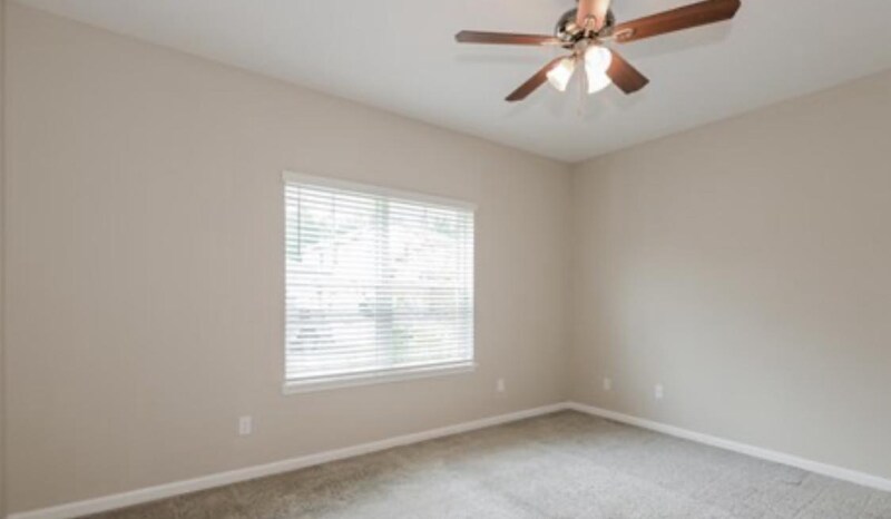 Building Photo - 463909 FL-200