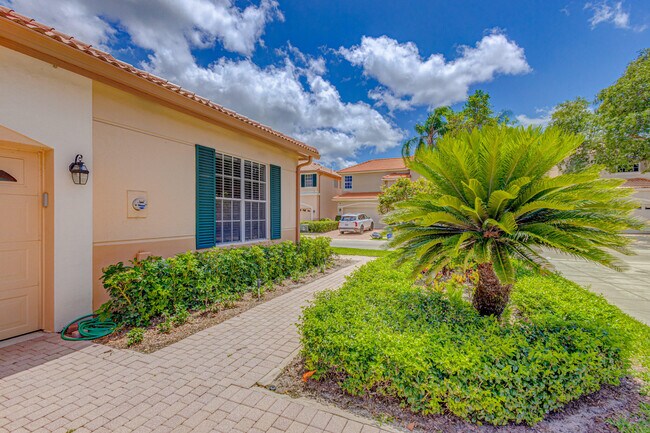 Building Photo - 146 Monterey Pointe Dr