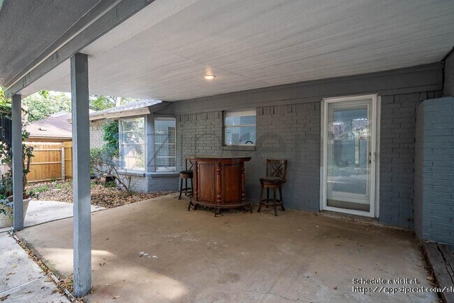 Building Photo - 6829 Shadydale Dr