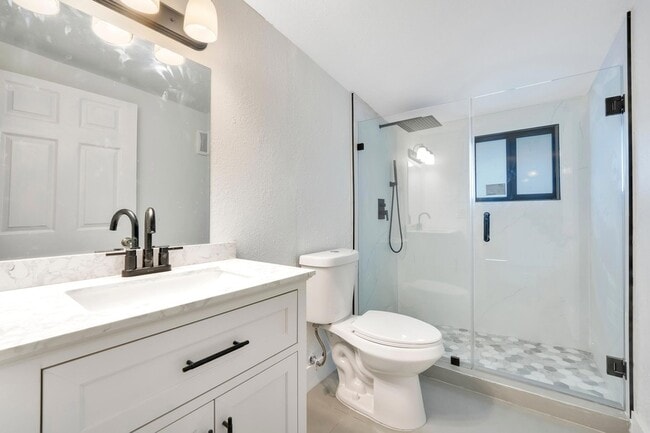 Building Photo - 2428 NW 28th St