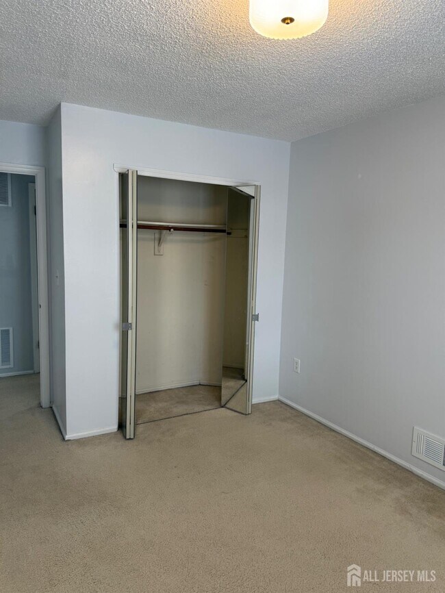 Building Photo - 3214 Winder Dr