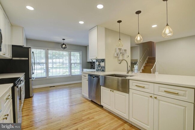 Building Photo - 8521 Tysons Ct