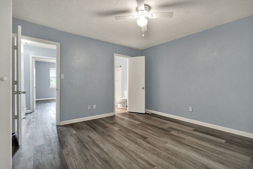 Building Photo - 1312 Ely Rd