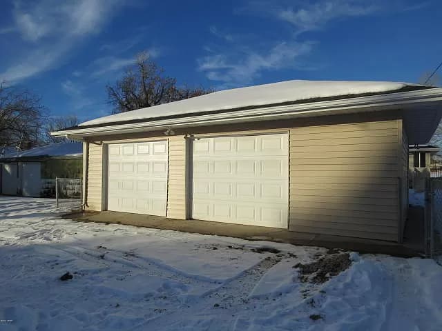 Building Photo - 2416 5th Ave N