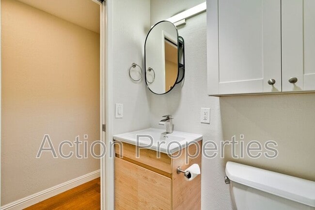 Building Photo - 1125 Burgoyne St
