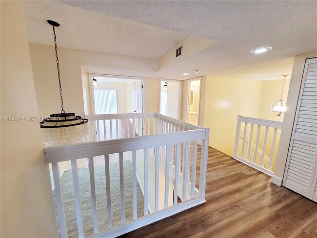 Building Photo - 8351 S Coral Cir