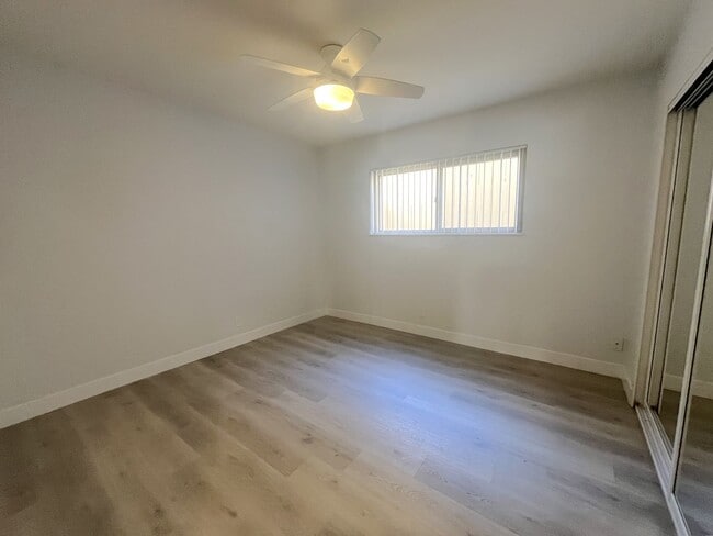 Building Photo - 519 Stratford Ct