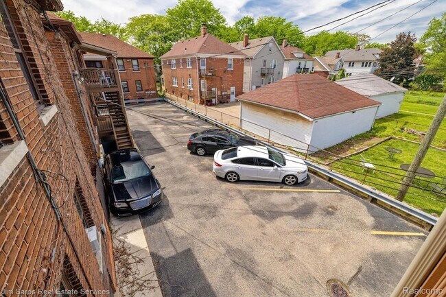 Building Photo - 1300 Maryland St