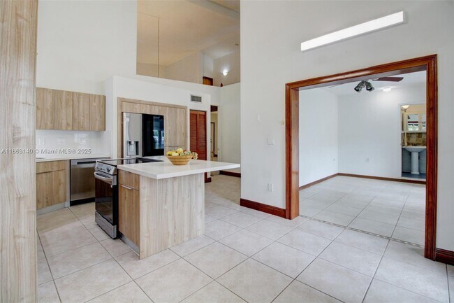 Building Photo - 12370 SW 96th St