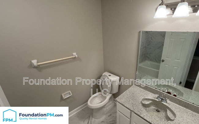 Building Photo - 5574 Blossom Ln