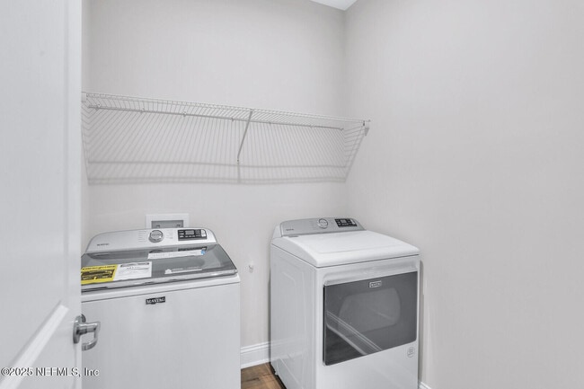 Building Photo - 101 Silkgrass Pl