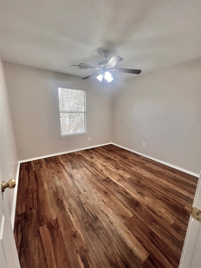 Building Photo - 15 Wineberry Pl