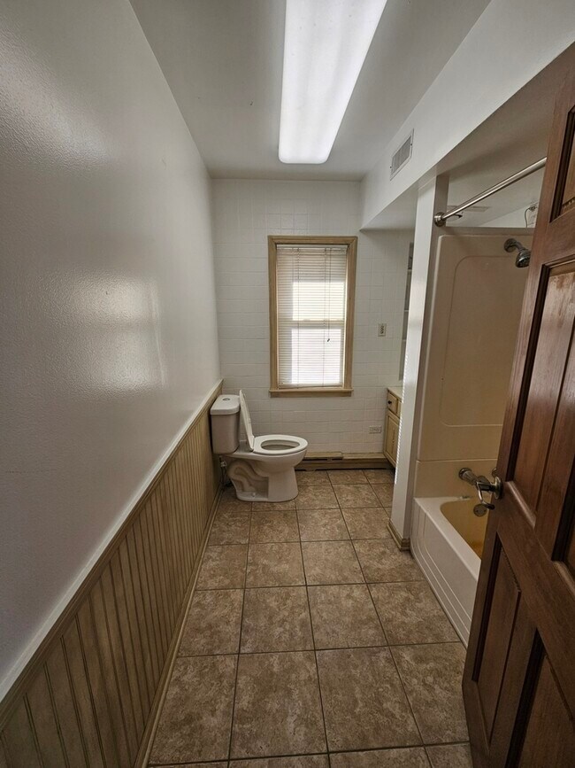 Building Photo - 811 Hoyle Rd