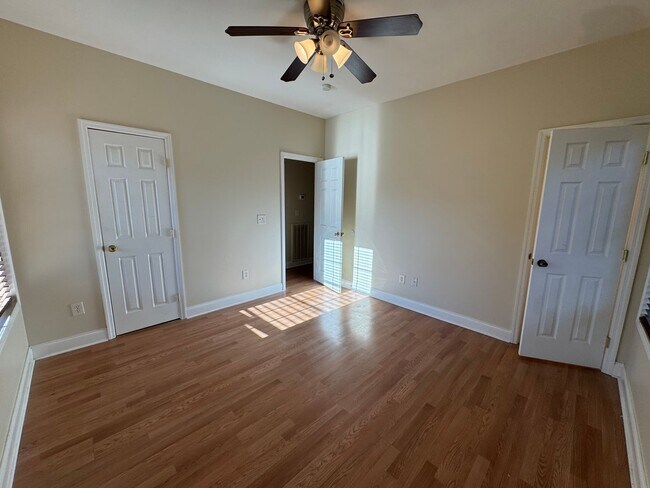 Building Photo - Nice 3/2 House in Silver Creek with bonus rooms- $1,495