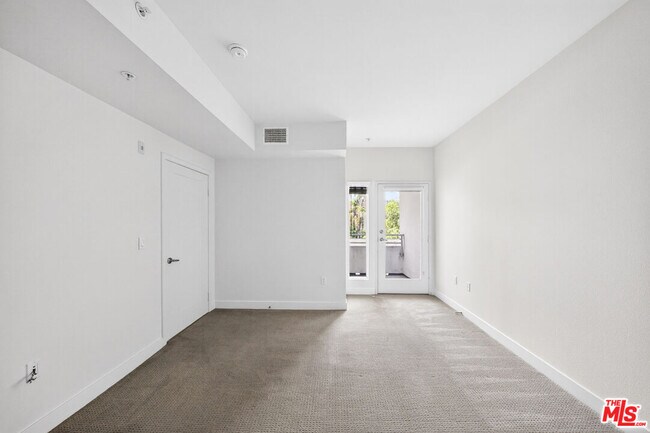 Building Photo - 436 Virgil Ave