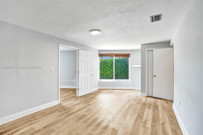 Building Photo - 2031 NE 62nd St