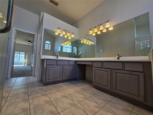 Building Photo - 6506 Canterlea Dr