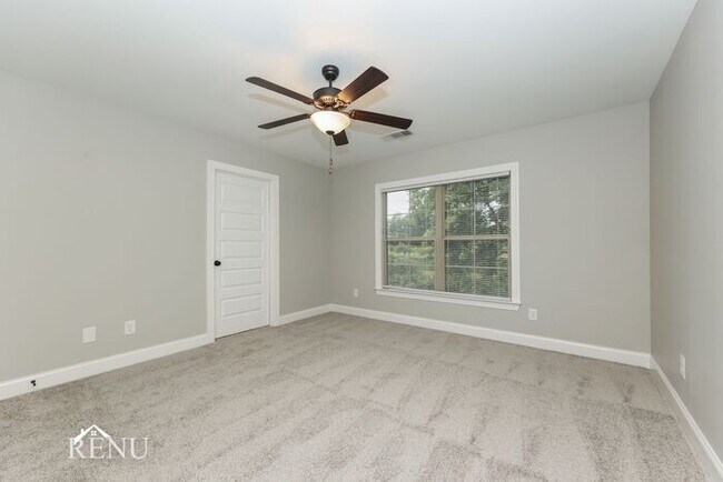 Building Photo - 3319 Old Hickory Blvd