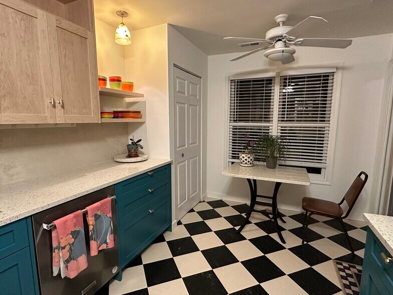 Sip coffee, tea with a view of the lake/park. - 174 Hemingway Ct