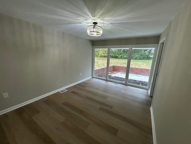 Building Photo - 104 Colby Hls Dr