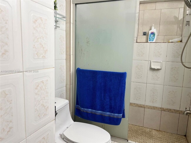 Building Photo - 120 SW 68th Ave